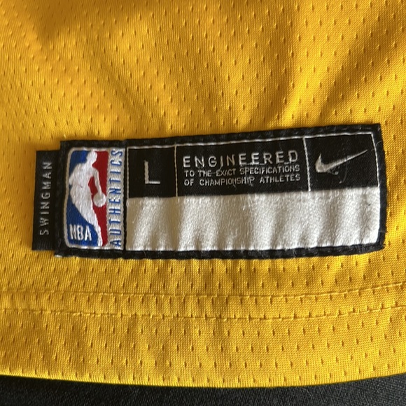 Lebron James Lakers Jersey size Large -#23 - Picture 3 of 5